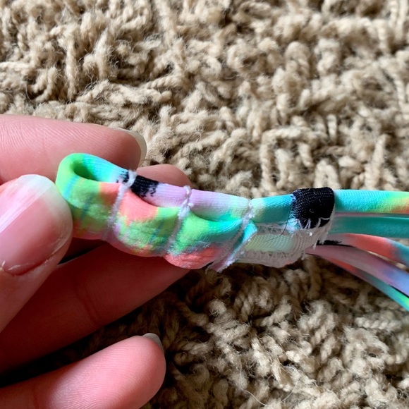 ✨Xhilaration Aztec Print Swimsuit Top Size L - Picture 4 of 4